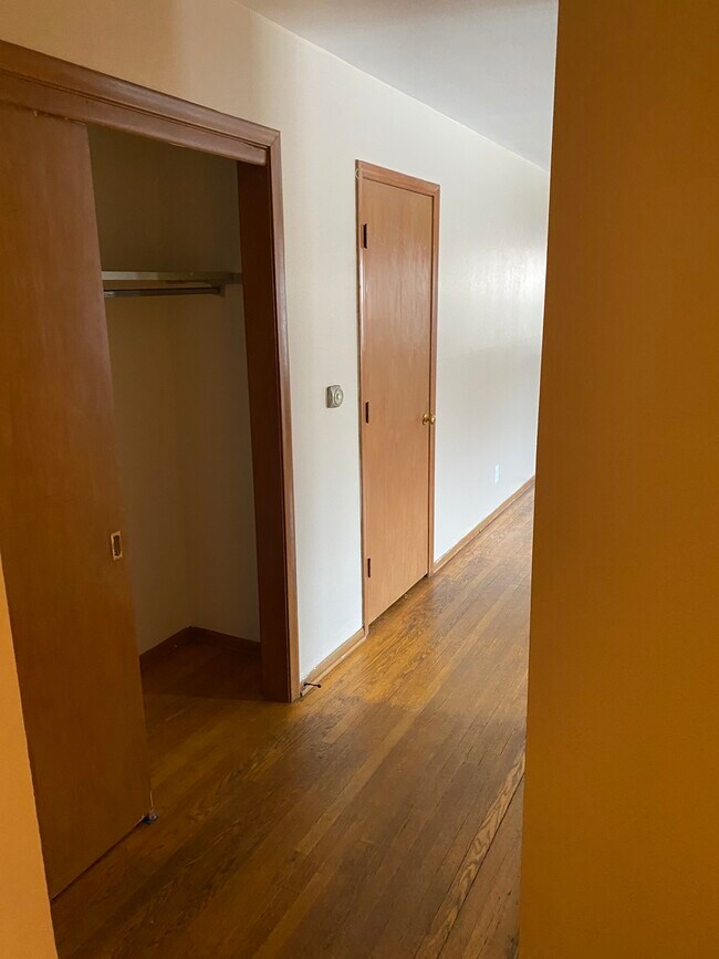 Foto del edificio - 4974 Harrison Ave