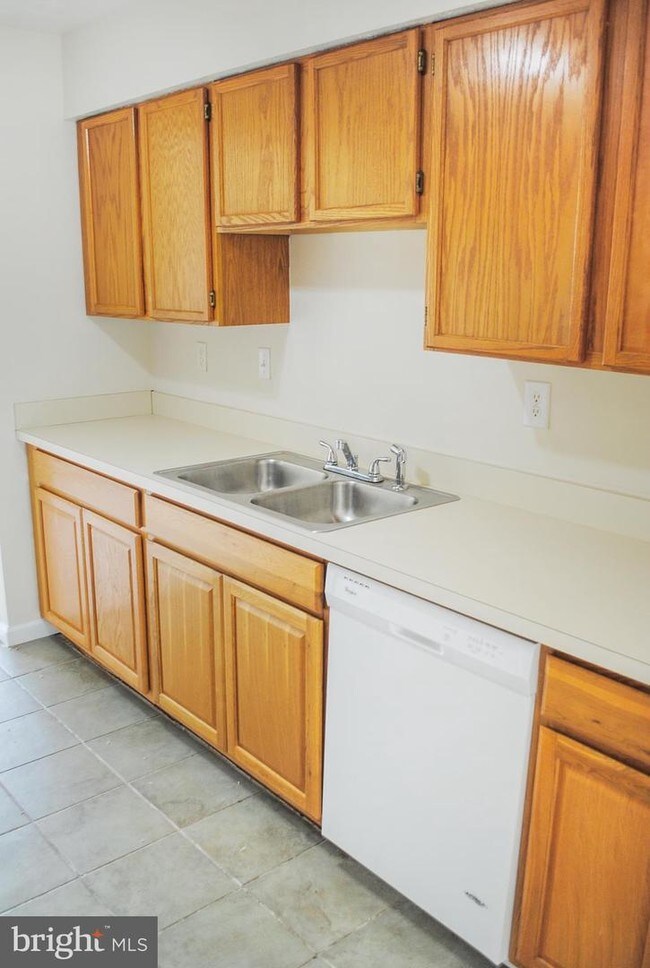 Building Photo - 46290 Mako Way