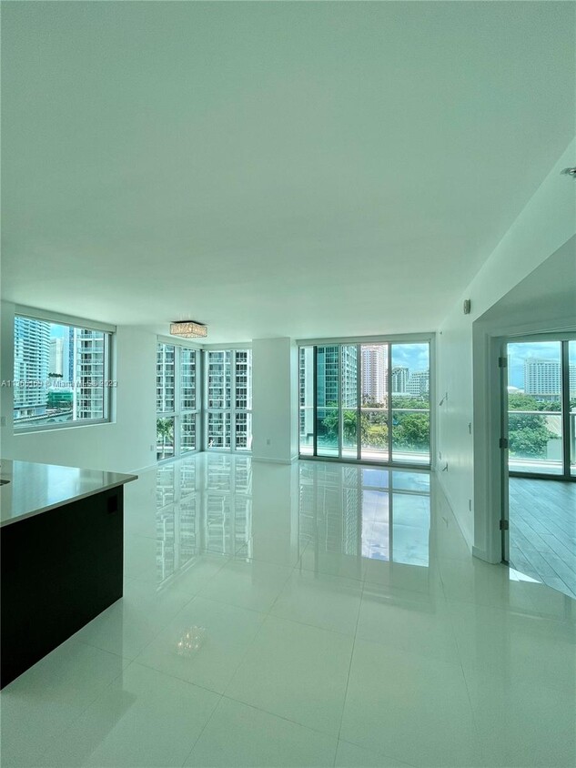 Foto principal - 500 Brickell Ave