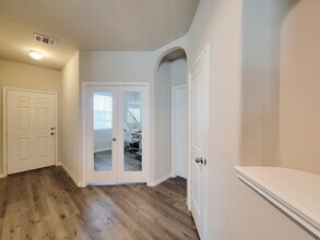 Building Photo - 24822 Adami Veduta Ct