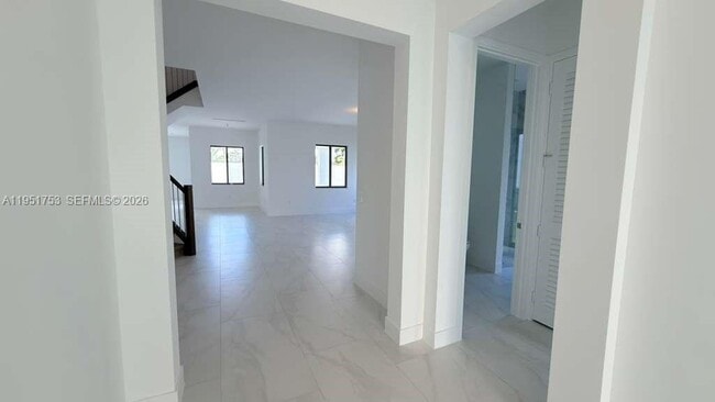 Foto del edificio - 19700 NE 14th Ave