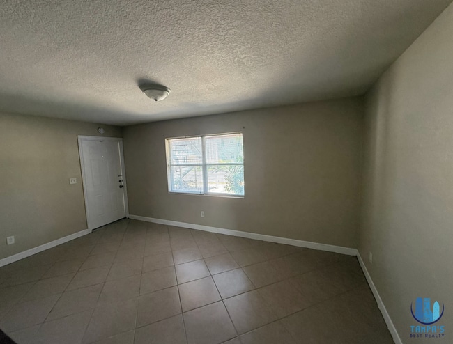 Building Photo - 117 N Evergreen Ave