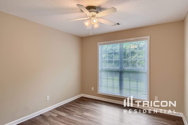 Building Photo - 110 Melrose Creek Dr