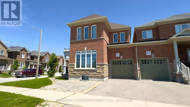 Building Photo - 39 Pavlova Crescent