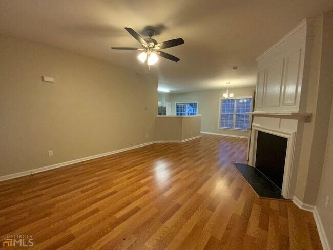 Building Photo - 3285 Oxwell Dr NW