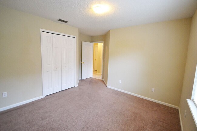 Building Photo - 12237 Sutton Estates Dr