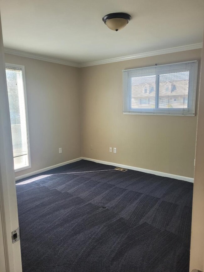 Foto del edificio - 14980 Monroe Rd