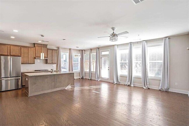 Foto del edificio - 1261 Windmill Pkwy