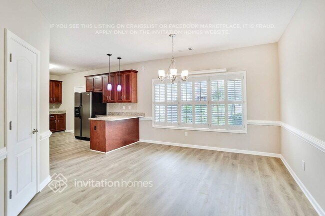 Building Photo - 805 City Park Dr