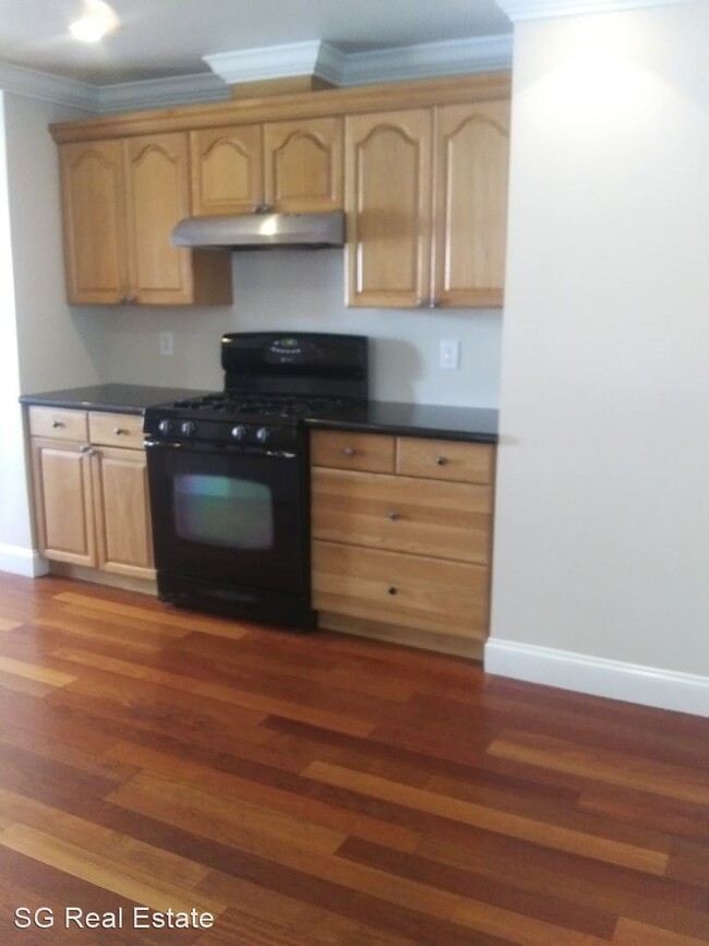 Foto del edificio - 2430-2432 Fulton St