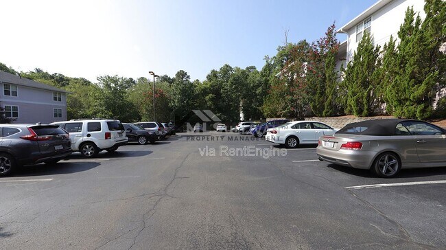 Foto del edificio - 929 Morreene Rd