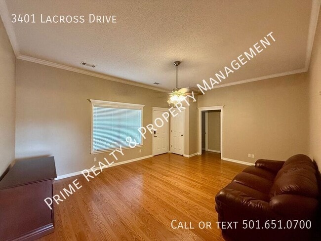 Foto del edificio - 3401 Lacross Dr