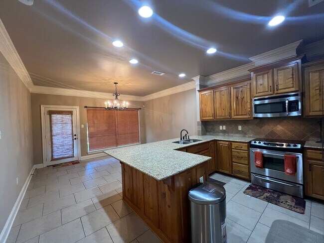 Building Photo - Spacious 3-Bedroom Home in Juban Parc – Po...