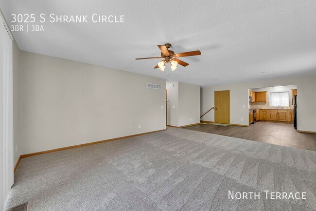 Foto del edificio - 3025 S Shrank Rd