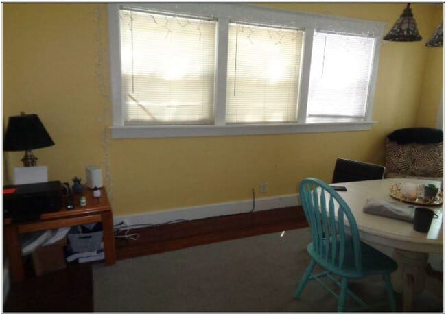 Comedor - 1416 W Barker Ave
