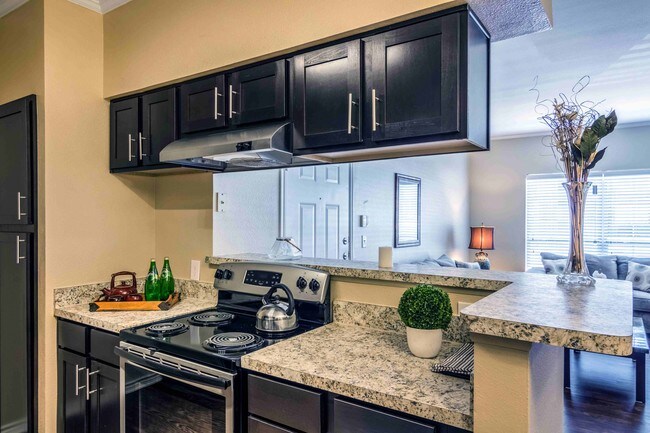 Building Photo - Summer Brook Apartments