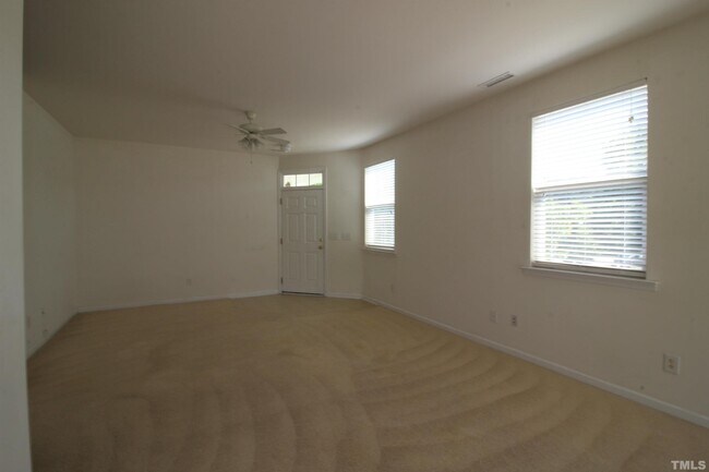 Foto del edificio - 4007 Remington Oaks Cir