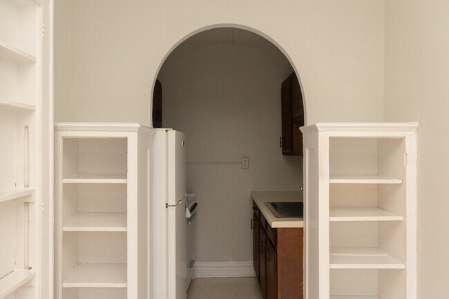 Foto del edificio - 533 W Roscoe St