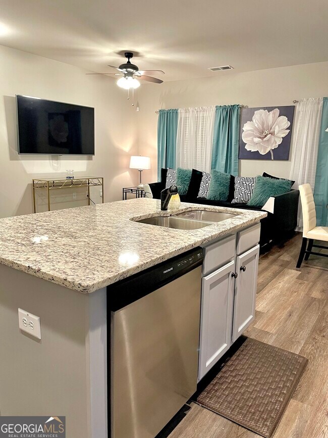 Foto del edificio - 6037 Oak Bend Ct