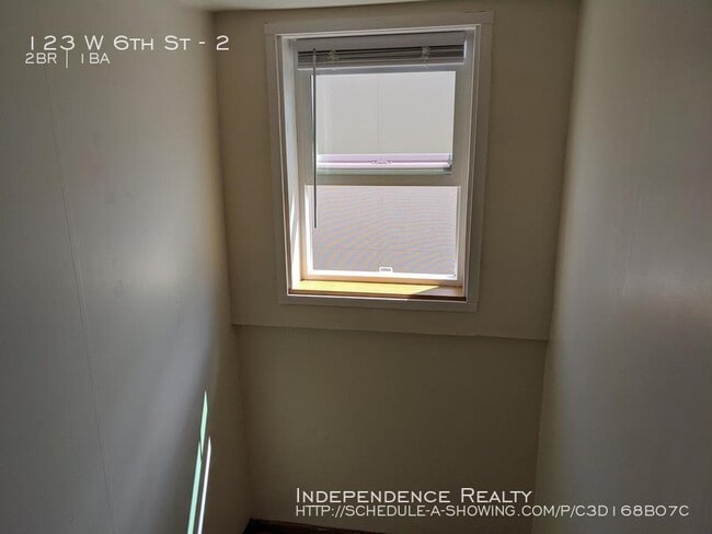 Building Photo - 123 W 6th St