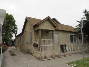 Building Photo - 3923 Normandie Ave