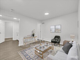 Building Photo - 324 N Hardesty