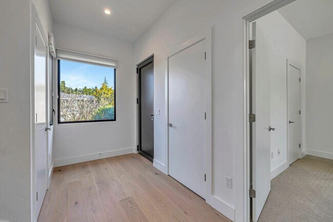 Foto del edificio - 40 Gateway Ct