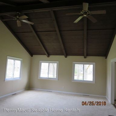 Building Photo - 410 E Pioneer Trl