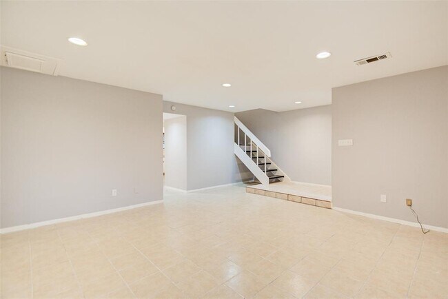 Foto del edificio - 5869 Village Forest Ct