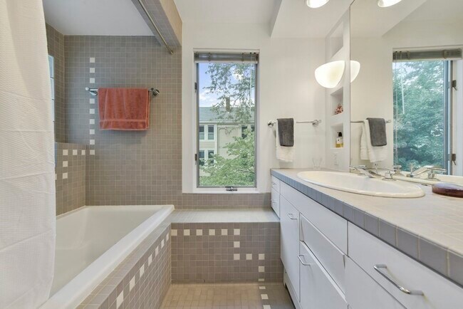 Foto del edificio - 577 Franklin St