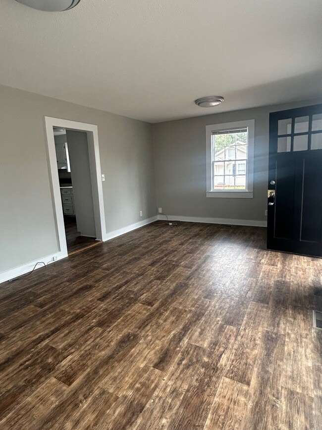 Photo - 2100 Woodward Dr House