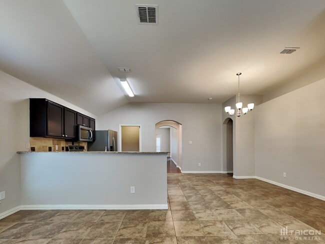Building Photo - 1704 Bob Dr