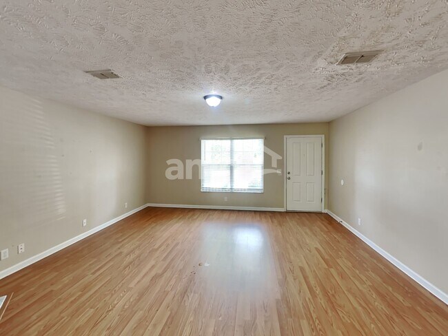 Building Photo - 1032 Lexington Farms Dr