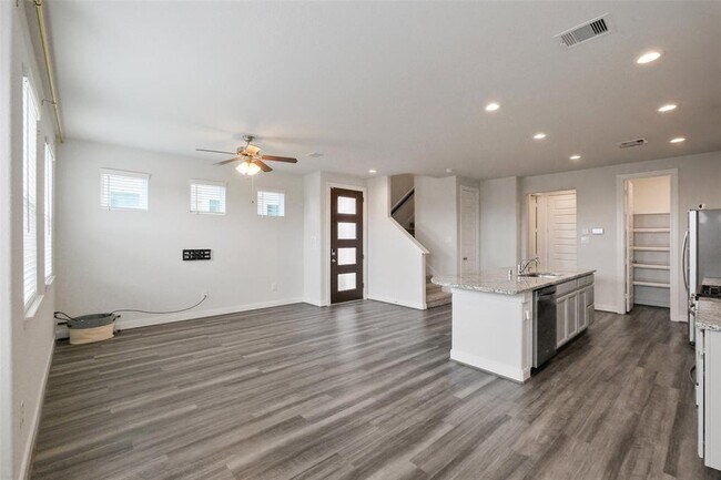 Building Photo - 9815 Prairie Garden Ln