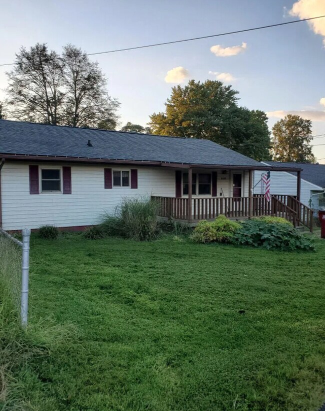 Foto del edificio - 2409 Ontario St, Flatwoods, KY 41139
