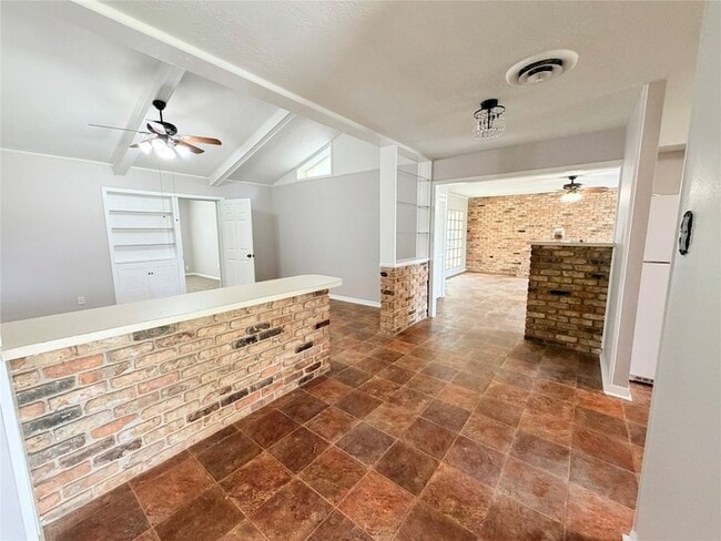 Foto del edificio - 20729 Canterbury Ln