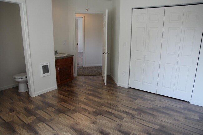 Foto del edificio - 233 Whitman St S