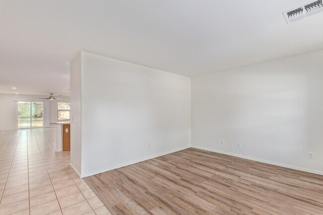 Foto del edificio - 22617 N 19th Way