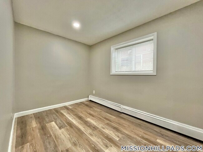 Foto del edificio - 226 Parker Hill Ave