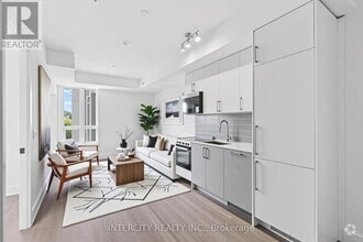 Building Photo - 2075-2075 King Rd