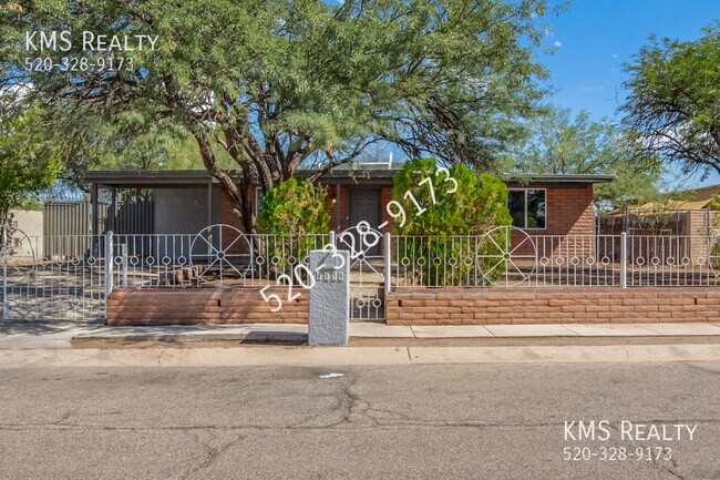 Building Photo - 4539 S Camino Barrera