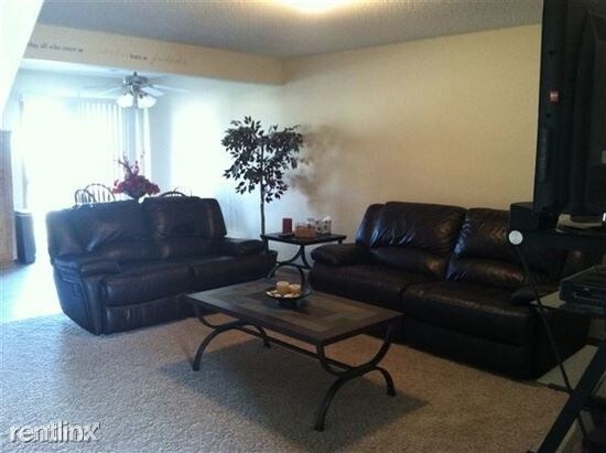 Foto del edificio - 2 br, 2.5 bath Townhome - 1647 SW Highland Dr