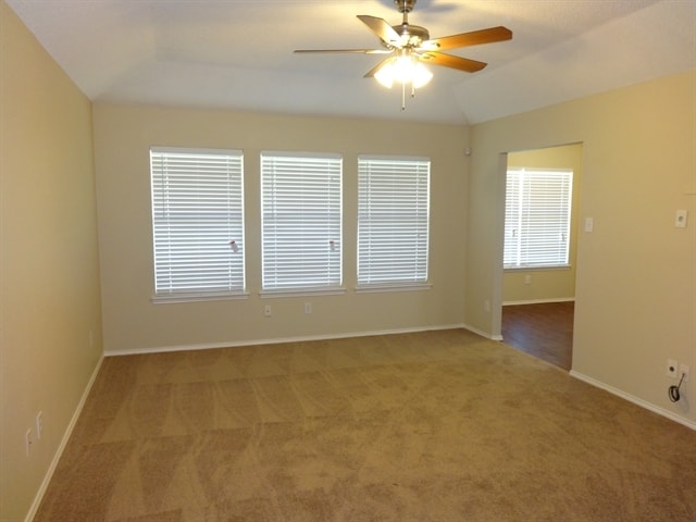 Building Photo - 721 Stonebrooke Dr