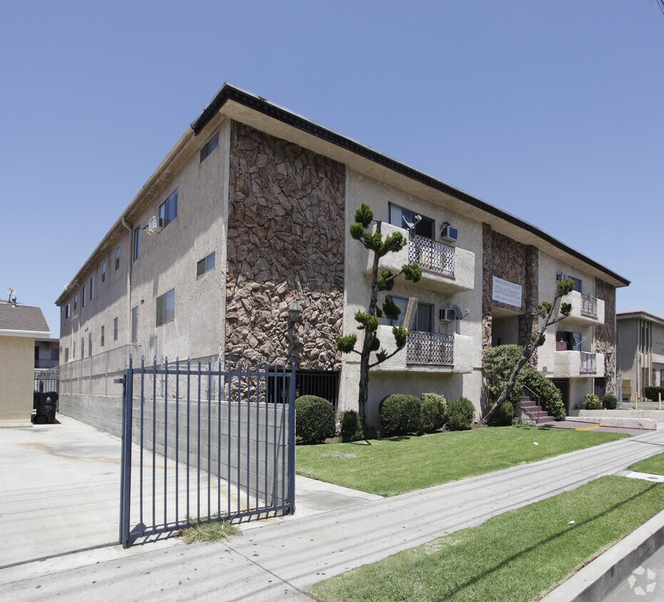 Foto del edificio - 12019 Vanowen St