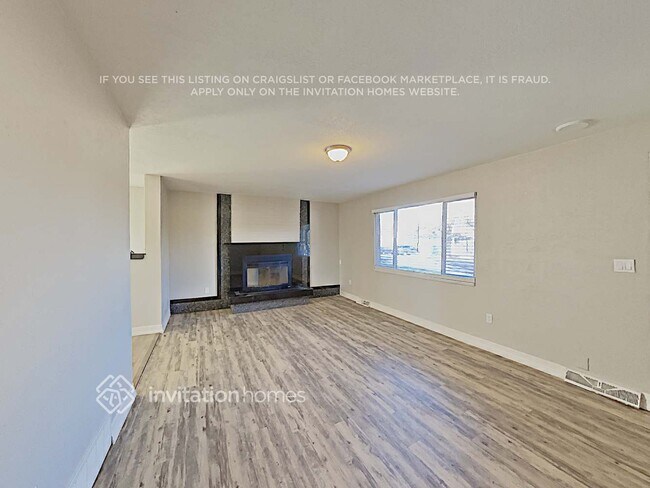 Building Photo - 9137 La Salle Pl