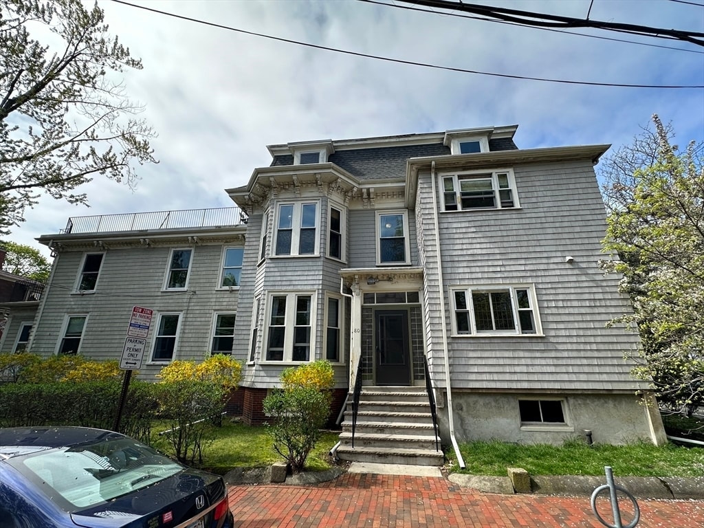 Building Photo - 80 Chestnut St