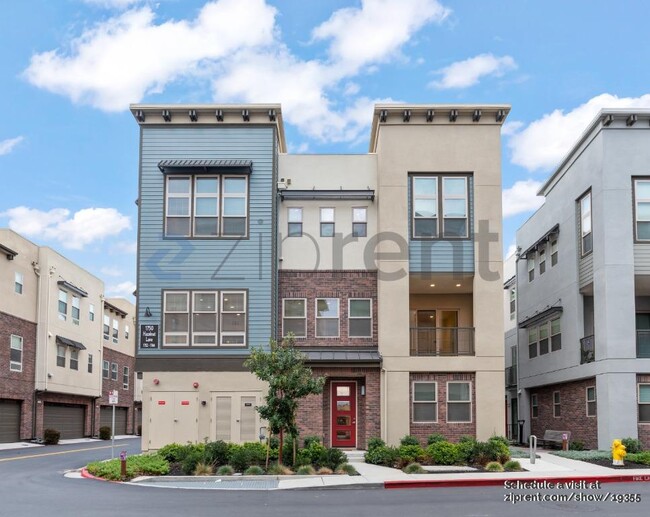 Foto del edificio - 1752 Hazelnut Ln