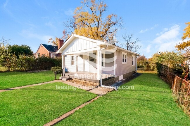 Foto del edificio - 3772 N Parker Ave