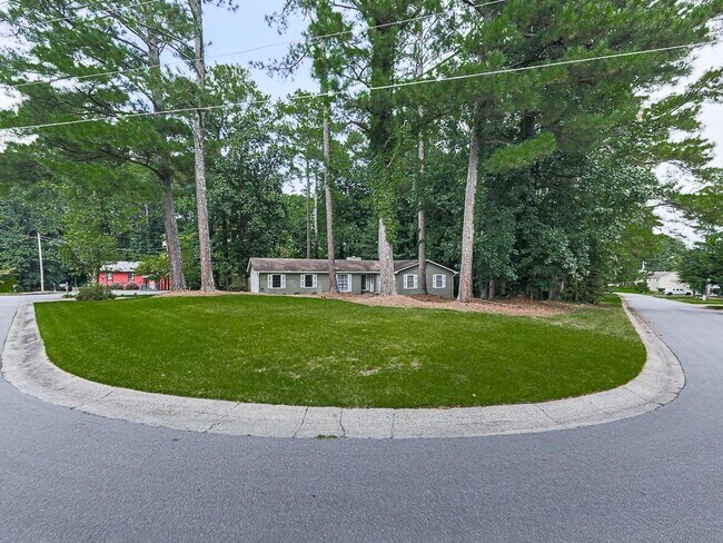 Foto del edificio - 427 Way Bridge Ct NE