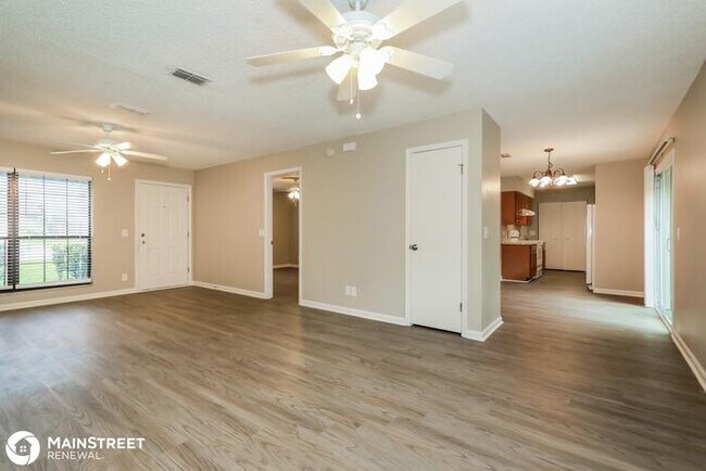 Building Photo - 6353 Tree Top Cir W, Jacksonville, FL 32244